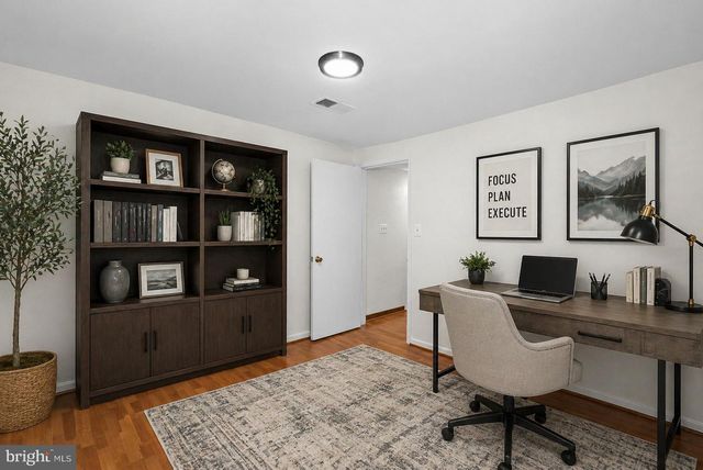 9361 TARTAN VIEW DR, Fairfax, VA 22032