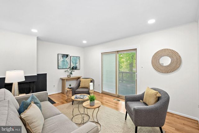 9361 TARTAN VIEW DR, Fairfax, VA 22032