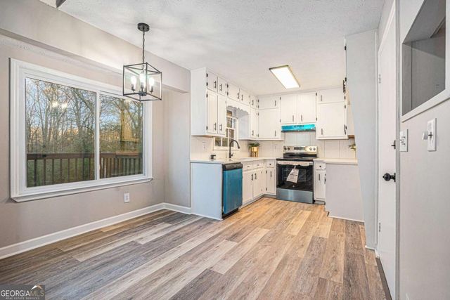 2912 Hickory Trail, Snellville, GA 30078