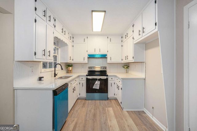 2912 Hickory Trail, Snellville, GA 30078