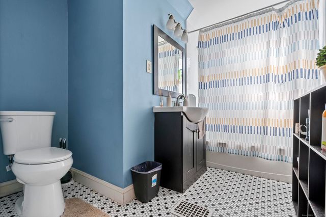 276 Oxford Street, Hartford, CT 06105