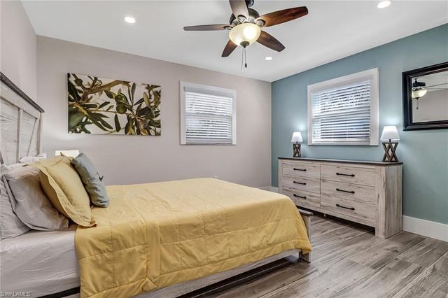 3470 Lakeview DR, Naples, FL 34112