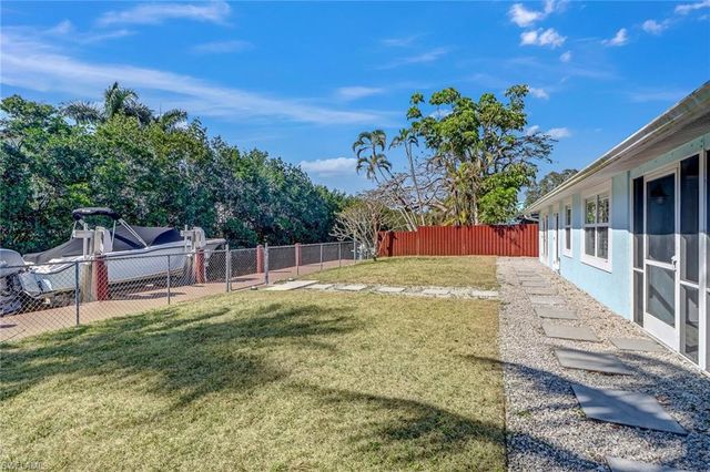 3470 Lakeview DR, Naples, FL 34112