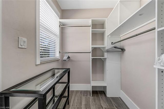 3470 Lakeview DR, Naples, FL 34112