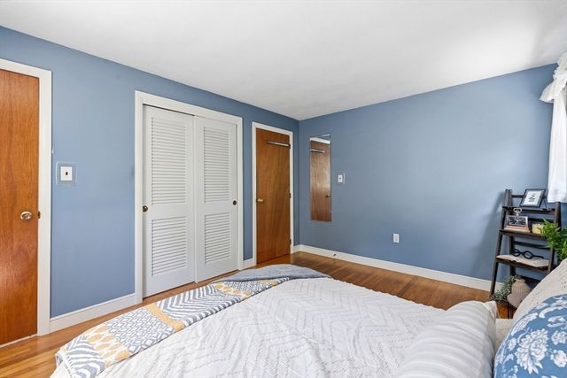 23 Gloria Circle, Burlington, MA 01803