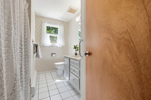 23 Gloria Circle, Burlington, MA 01803