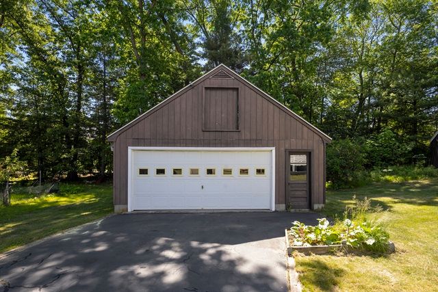 23 Gloria Circle, Burlington, MA 01803