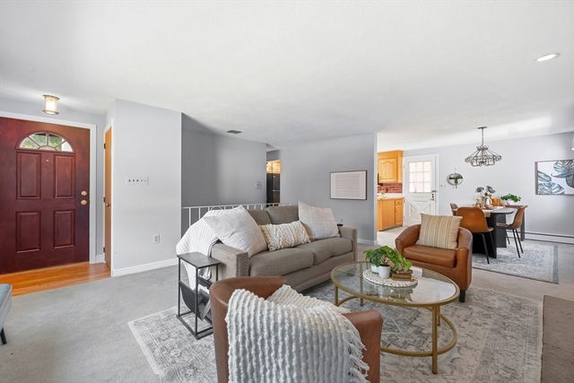 23 Gloria Circle, Burlington, MA 01803