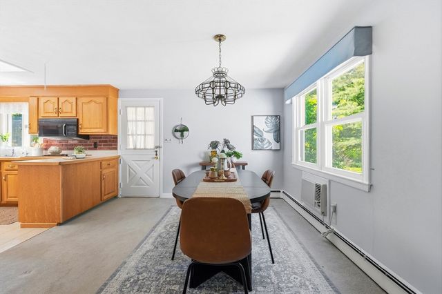 23 Gloria Circle, Burlington, MA 01803