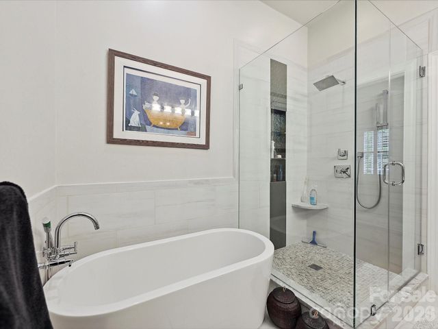 6309 Wakehurst Road, Charlotte, NC 28226