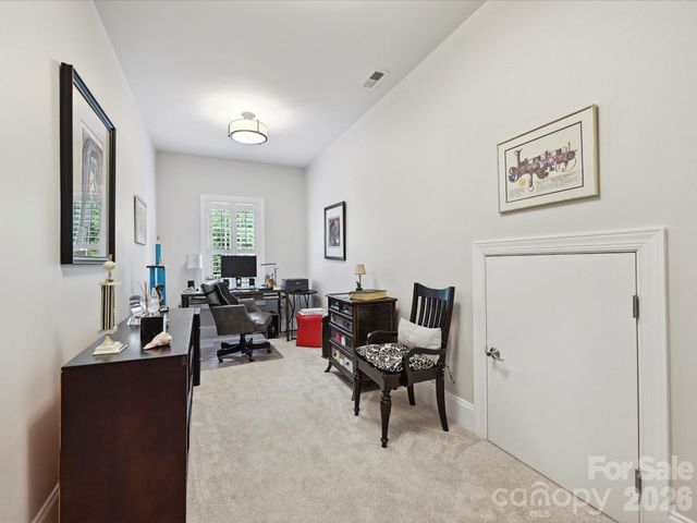 6309 Wakehurst Road, Charlotte, NC 28226