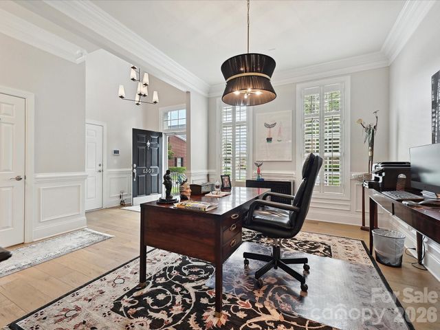 6309 Wakehurst Road, Charlotte, NC 28226
