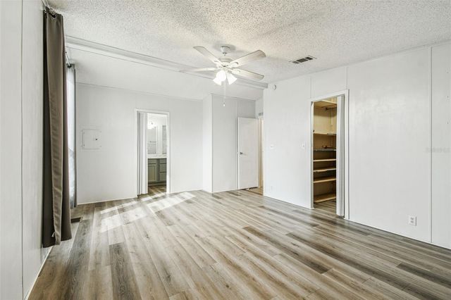 1811 SHERWOOD HILL DR, Lakeland, FL 33810