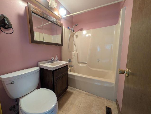 553 Park AVENUE, Delavan, WI 53115
