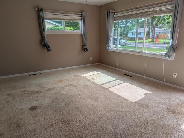 553 Park AVENUE, Delavan, WI 53115