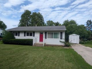 553 Park AVENUE, Delavan, WI 53115