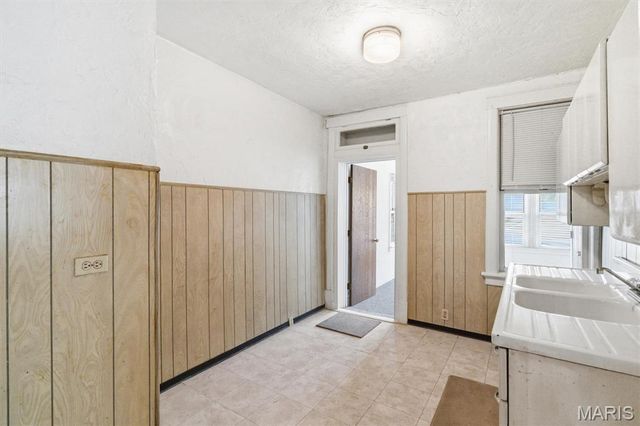 4148 Humphrey Street, St Louis, MO 63116