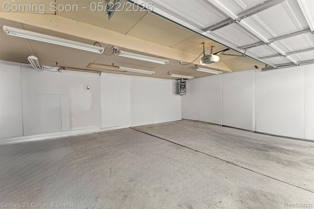 33501 Leona Street, Garden City, MI 48135