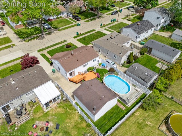 33501 Leona Street, Garden City, MI 48135