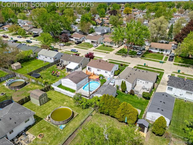 33501 Leona Street, Garden City, MI 48135