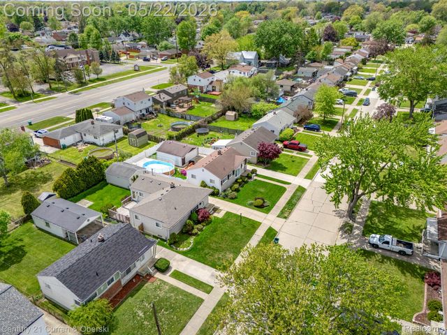 33501 Leona Street, Garden City, MI 48135