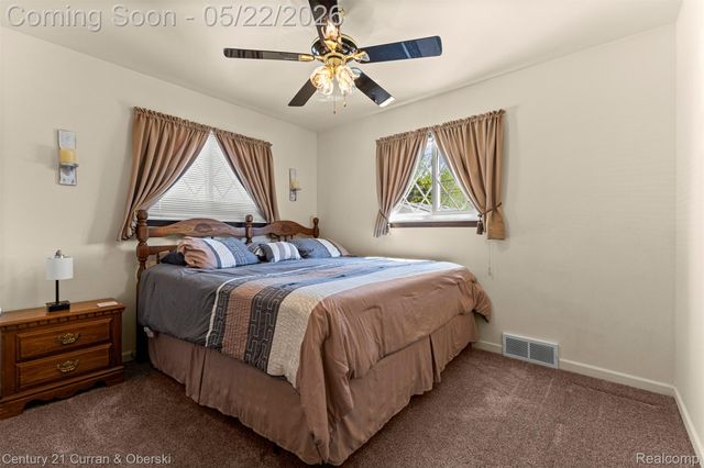 33501 Leona Street, Garden City, MI 48135