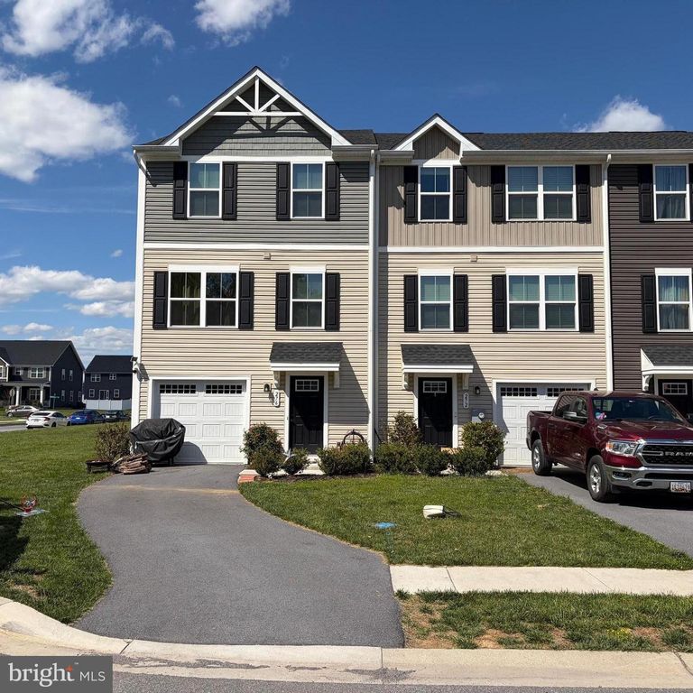 276 RHEA DR, Martinsburg, WV 25403