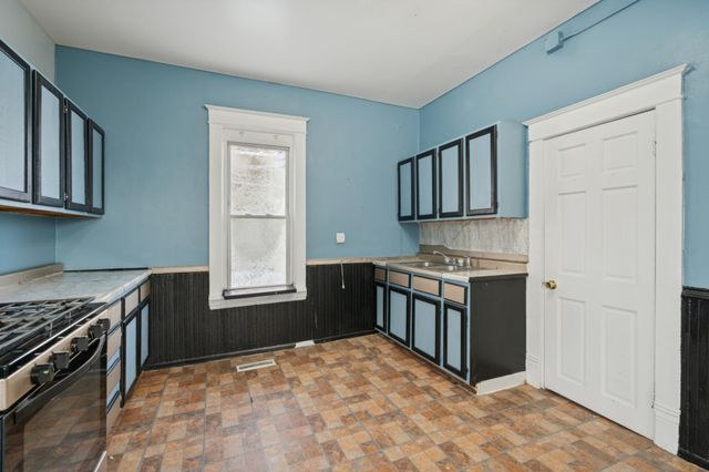 3447 2nd Street N, Minneapolis, MN 55412