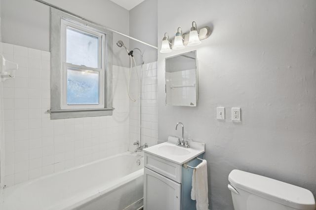 3447 2nd Street N, Minneapolis, MN 55412