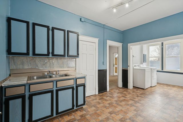 3447 2nd Street N, Minneapolis, MN 55412