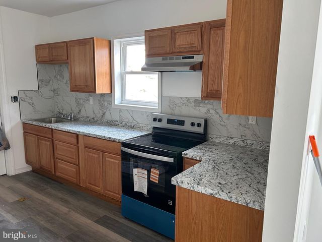 839 E GRAND AVE, Tower City, PA 17980