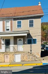 839 E GRAND AVE, Tower City, PA 17980
