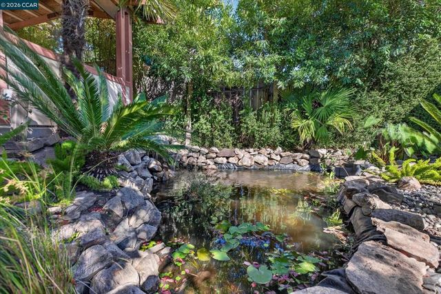 3402 Hall Ln, Lafayette, CA 94549