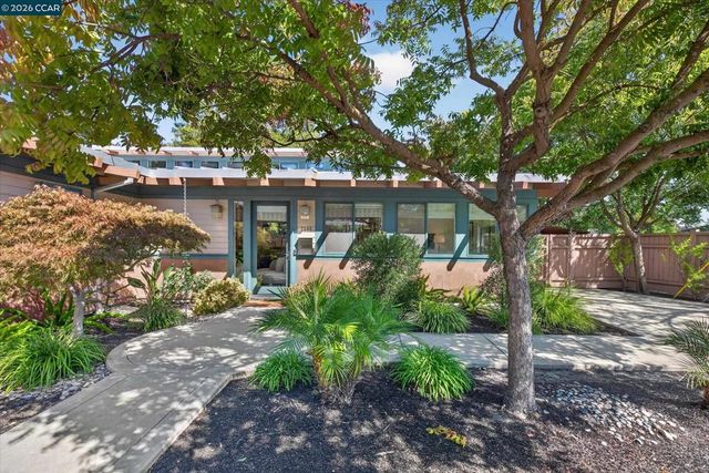 3402 Hall Ln, Lafayette, CA 94549