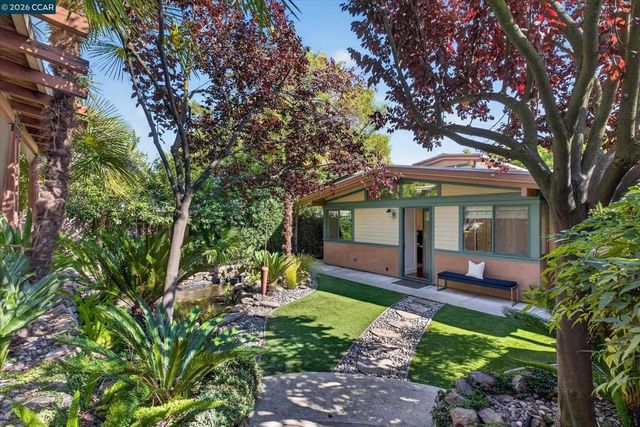 3402 Hall Ln, Lafayette, CA 94549