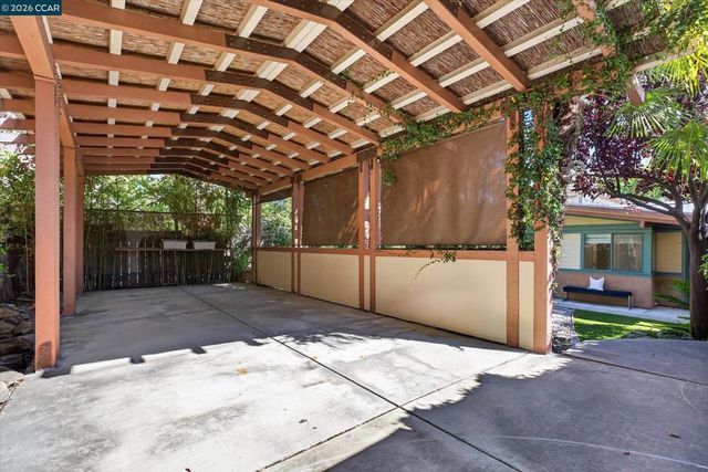 3402 Hall Ln, Lafayette, CA 94549