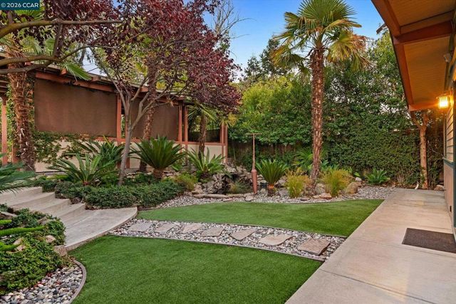 3402 Hall Ln, Lafayette, CA 94549