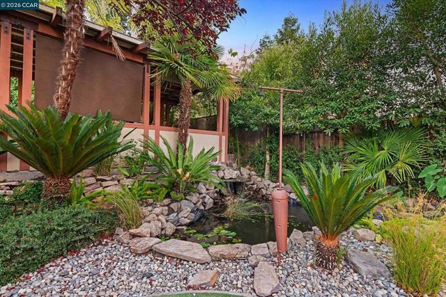 3402 Hall Ln, Lafayette, CA 94549