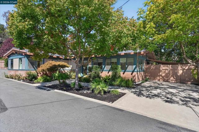 3402 Hall Ln, Lafayette, CA 94549