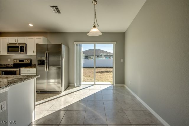 2421 NW 7th PL, Cape Coral, FL 33993