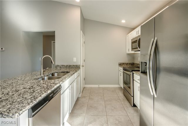 2421 NW 7th PL, Cape Coral, FL 33993