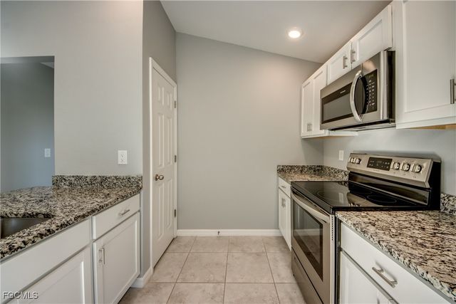 2421 NW 7th PL, Cape Coral, FL 33993