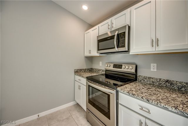 2421 NW 7th PL, Cape Coral, FL 33993