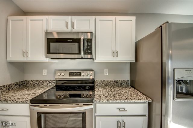 2421 NW 7th PL, Cape Coral, FL 33993