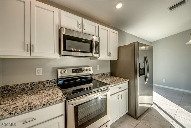 2421 NW 7th PL, Cape Coral, FL 33993