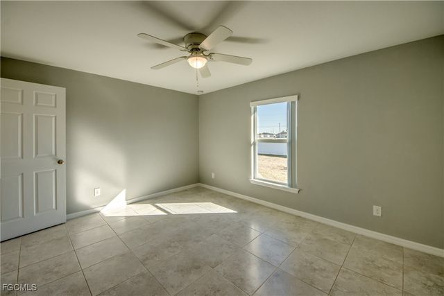 2421 NW 7th PL, Cape Coral, FL 33993