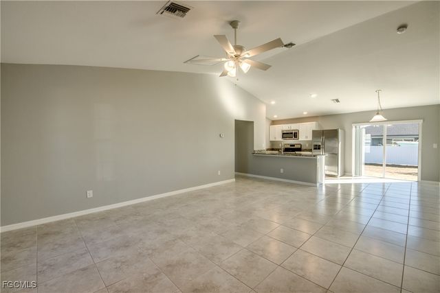 2421 NW 7th PL, Cape Coral, FL 33993