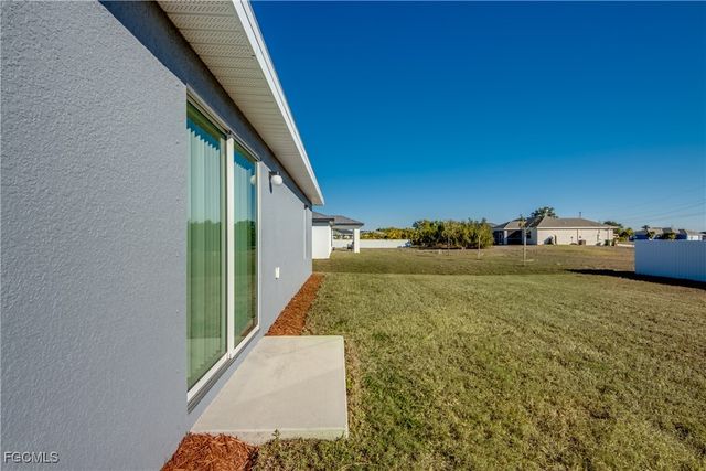 2421 NW 7th PL, Cape Coral, FL 33993