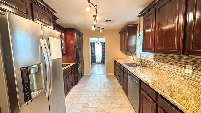 4 Amhurst Court, Midland, TX 79705