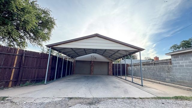 4 Amhurst Court, Midland, TX 79705